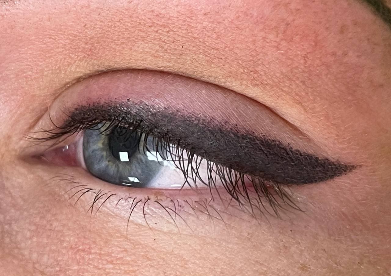 Trajni eyeliner — Studio Revive Beograd